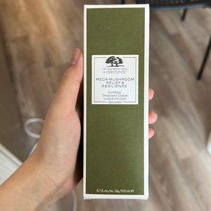 Origins Mega mushroom relief & resilience soothing treatment lotion